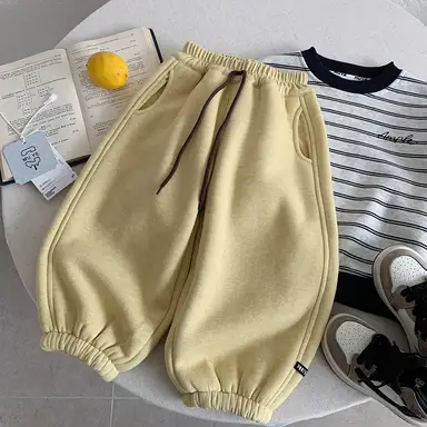 イエロー パンツ