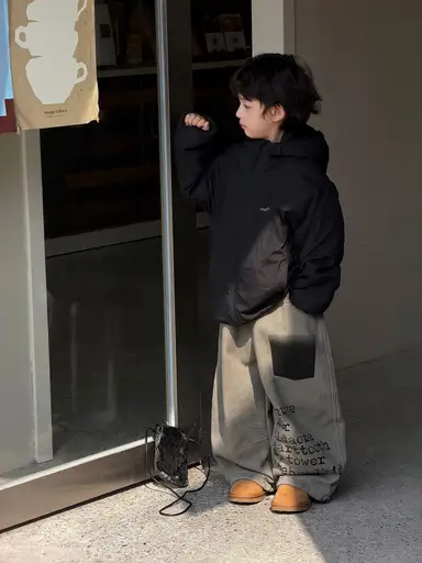 ブラック アウター