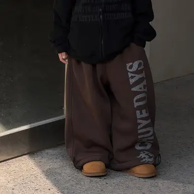 ブラウン パンツ
