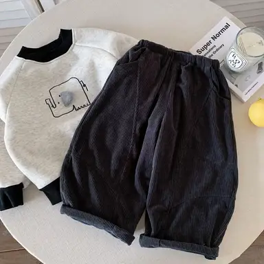 グレー パンツ