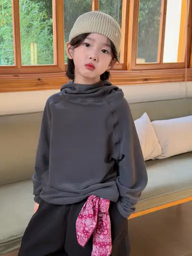 グレー トップス