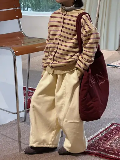 アイボリー パンツ