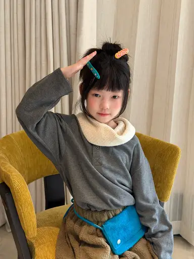 グレー トップス