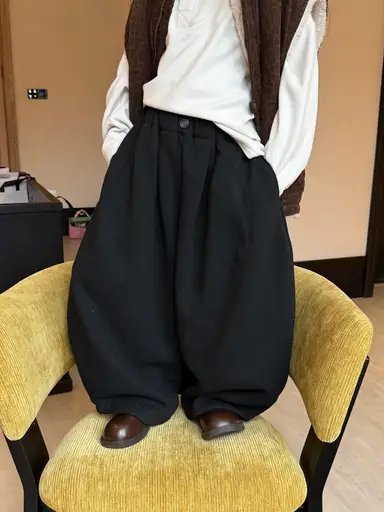ブラック パンツ