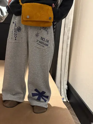 グレー パンツ