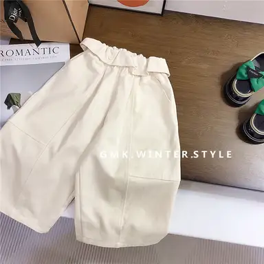 アイボリー パンツ