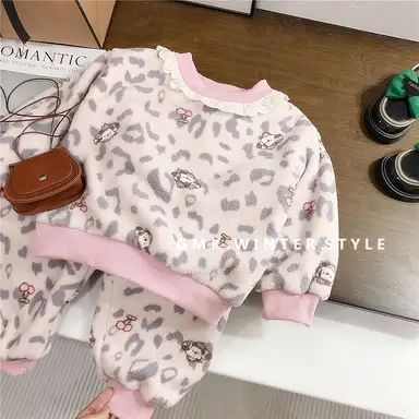 ピンク 上下セット