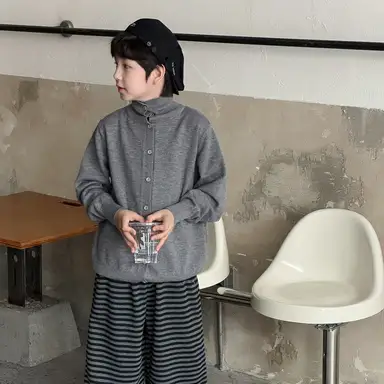 グレー カーディガン