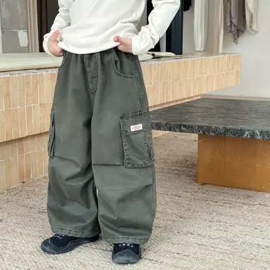 グリーン パンツ