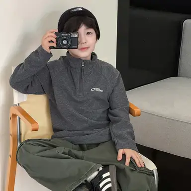 グレー トップス