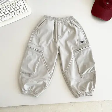 アイボリー パンツ