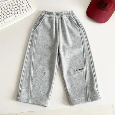 グレー パンツ