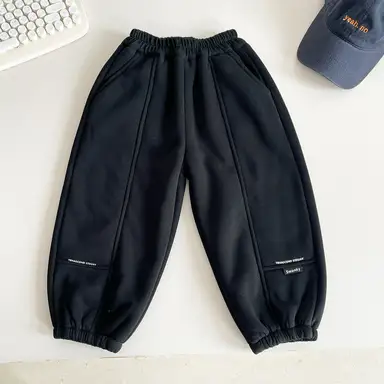 ブラック パンツ