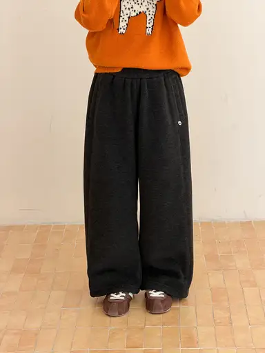 ブラック パンツ