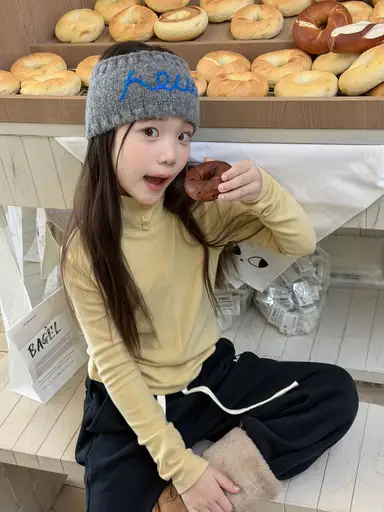 イエロー トップス