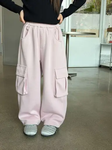 ピンク パンツ