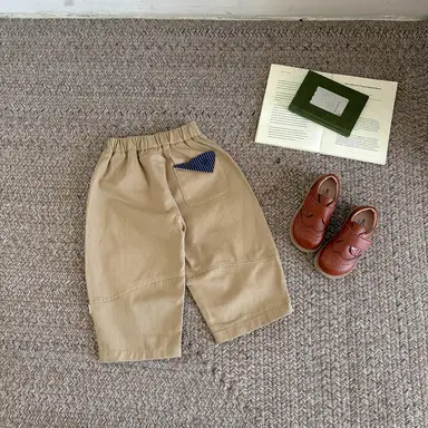 ベージュ パンツ