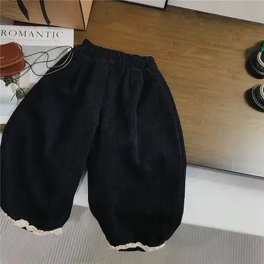 ブラック パンツ