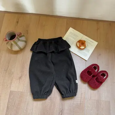 ブラック パンツ