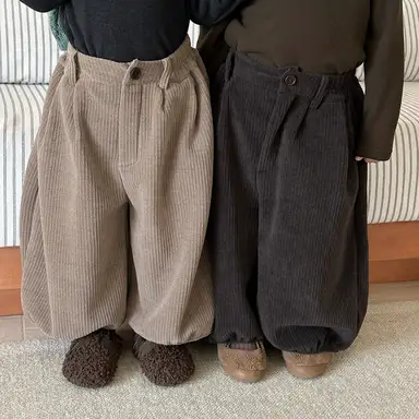 グレー パンツ