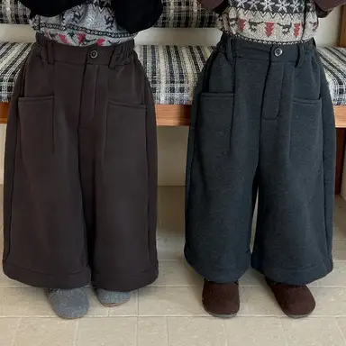 グレー パンツ